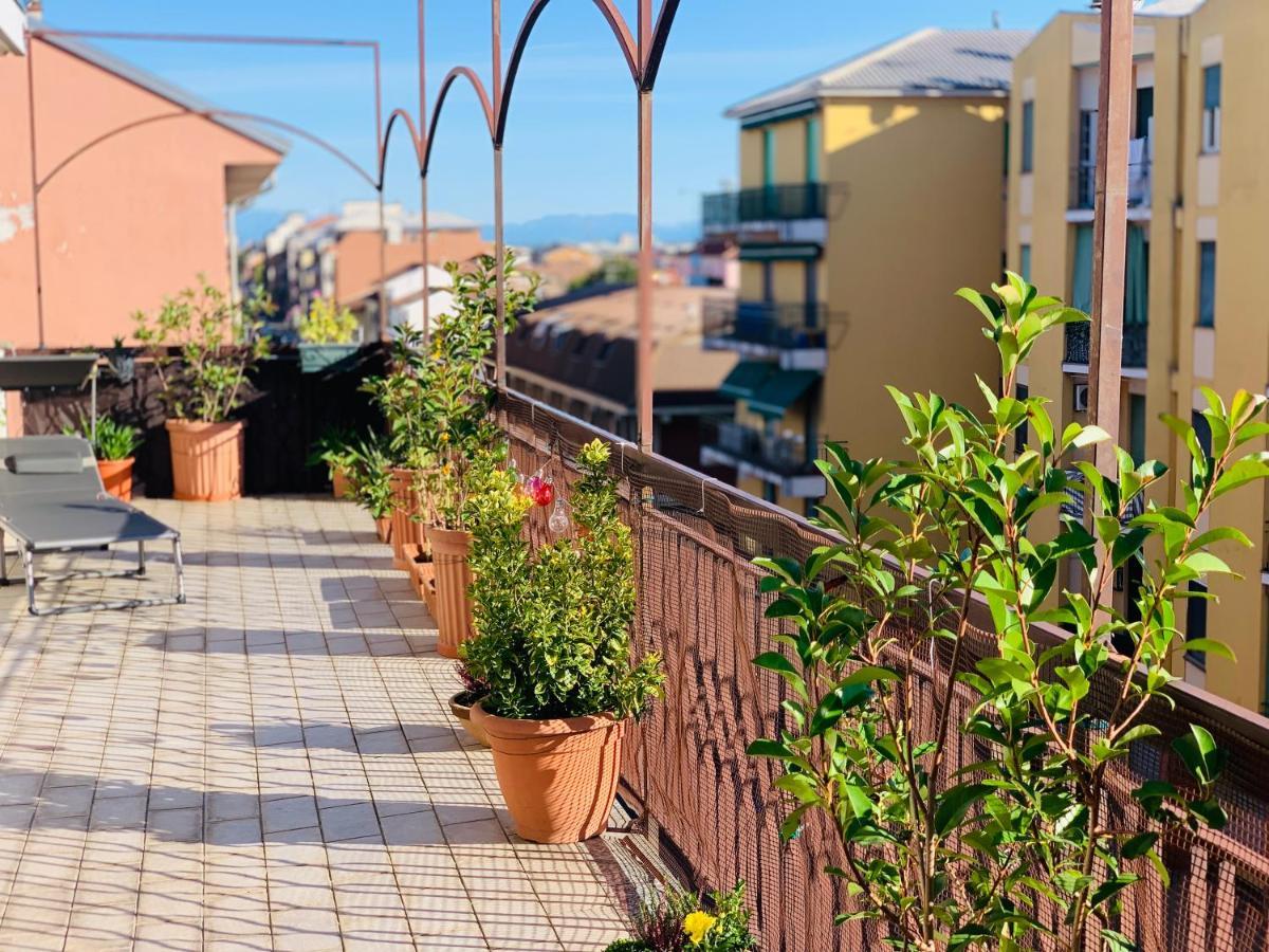 B&Bmagichouse Novara Exterior foto
